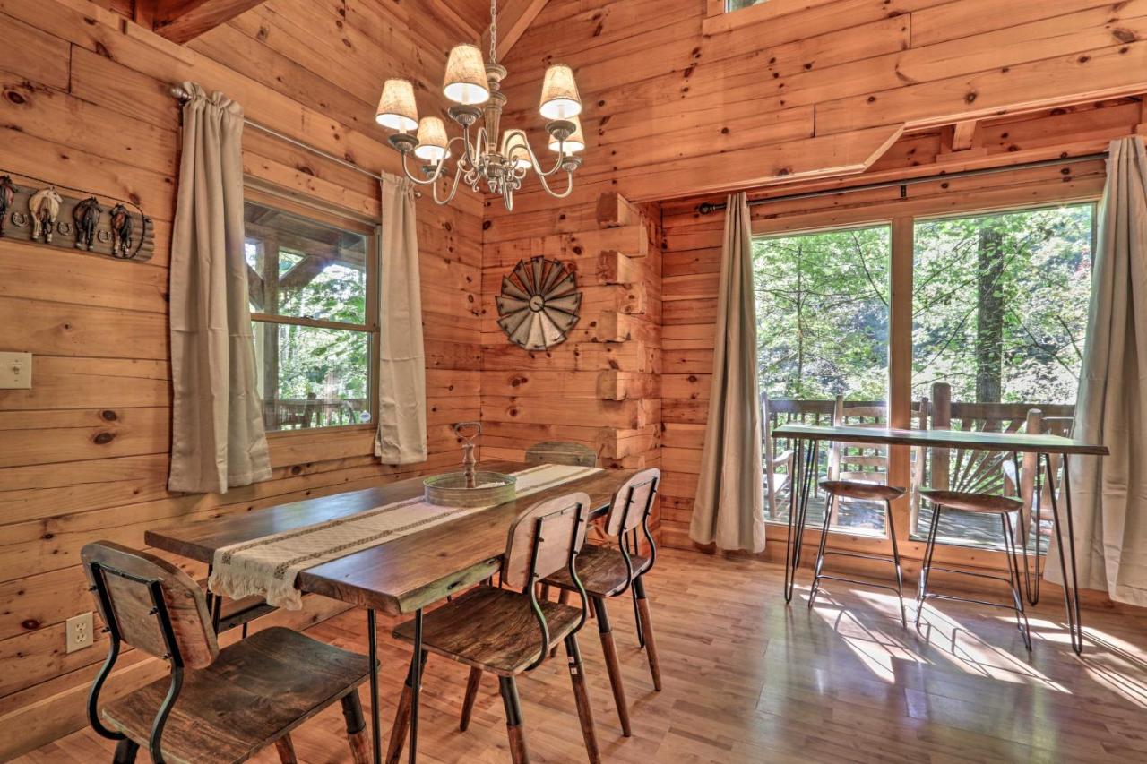 Cabin With Hot Tub And Deck, 3 Mi To Pigeon Forge Sevierville Esterno foto