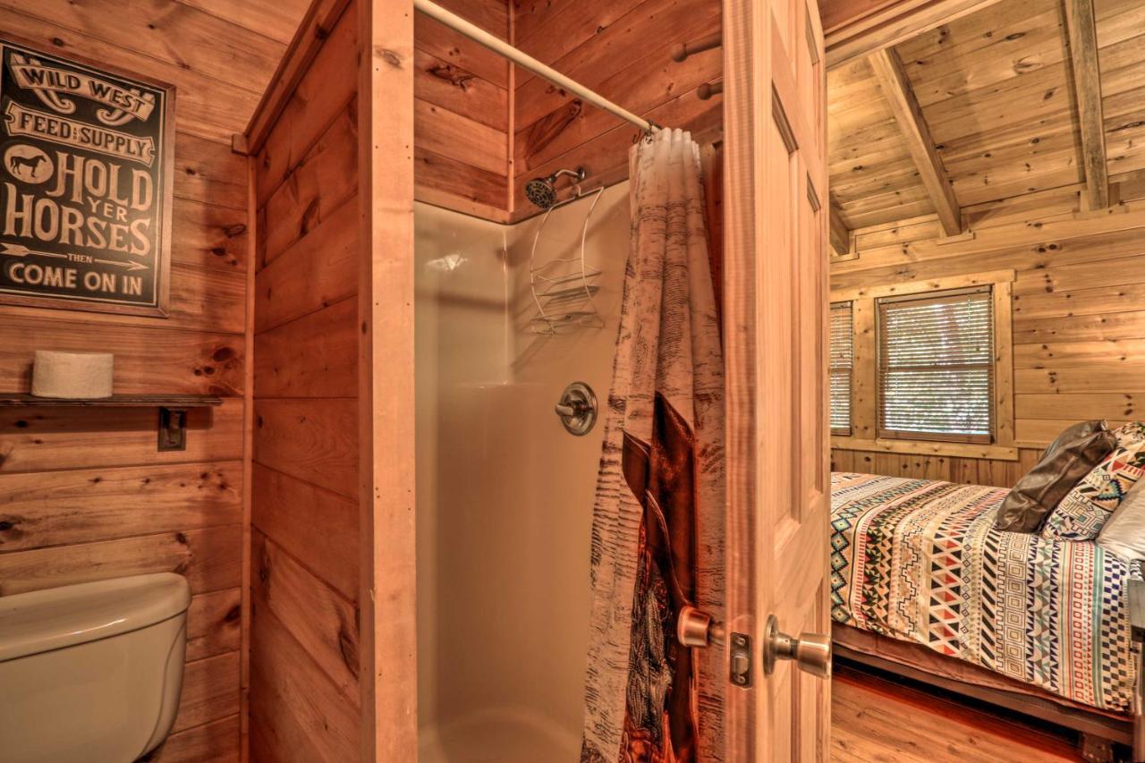 Cabin With Hot Tub And Deck, 3 Mi To Pigeon Forge Sevierville Esterno foto