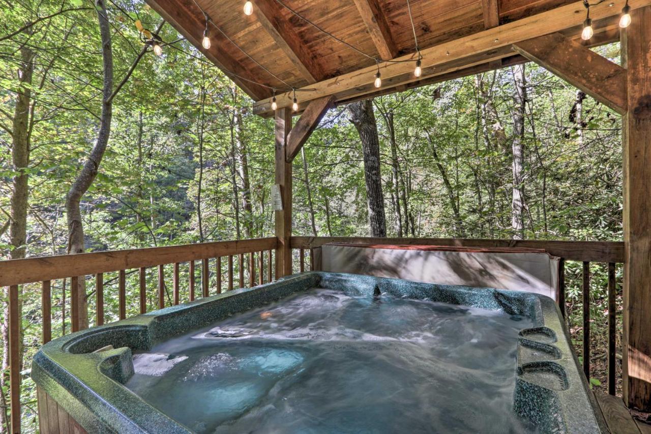 Cabin With Hot Tub And Deck, 3 Mi To Pigeon Forge Sevierville Esterno foto