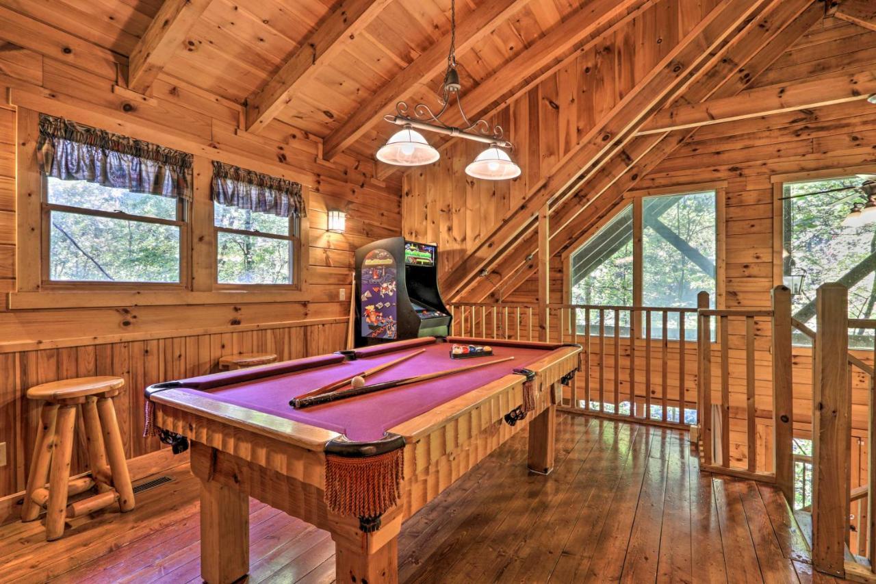 Cabin With Hot Tub And Deck, 3 Mi To Pigeon Forge Sevierville Esterno foto