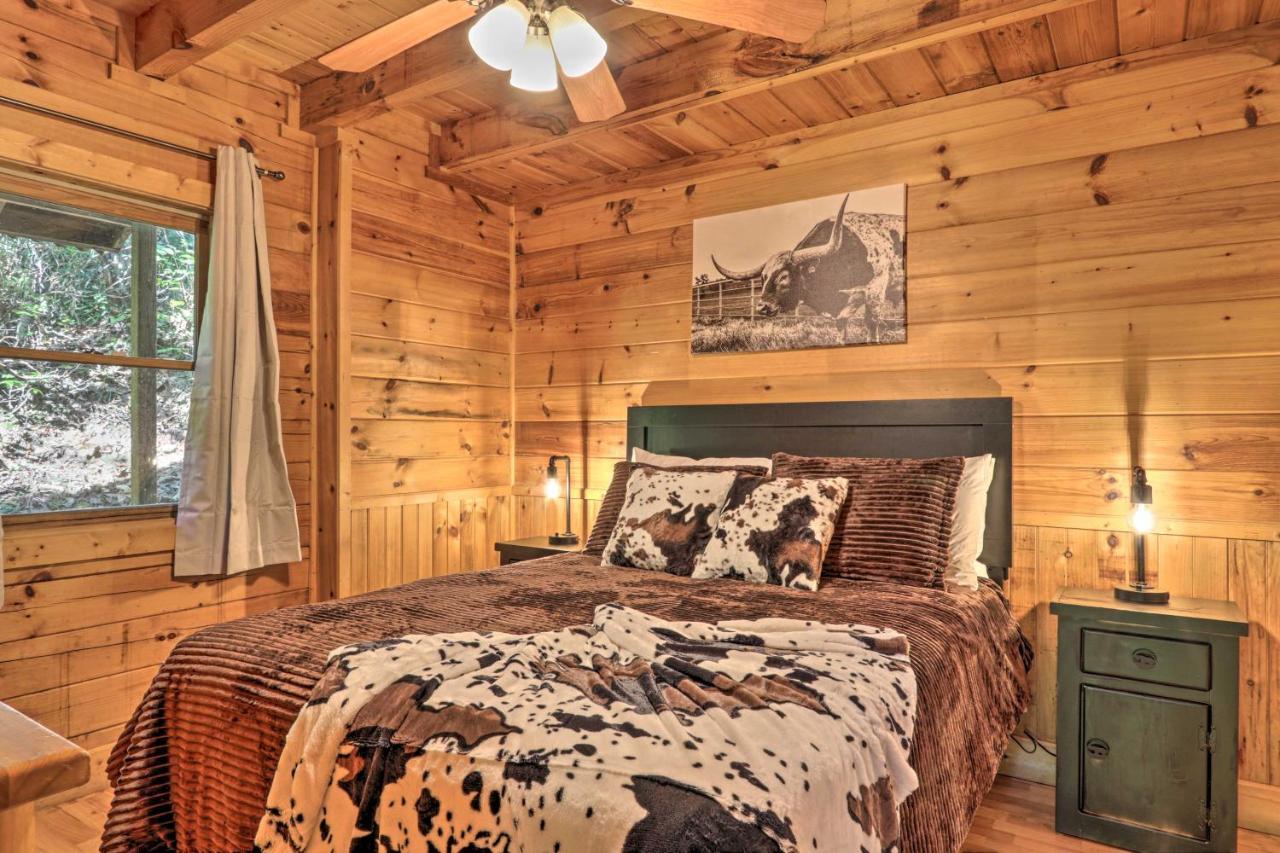 Cabin With Hot Tub And Deck, 3 Mi To Pigeon Forge Sevierville Esterno foto